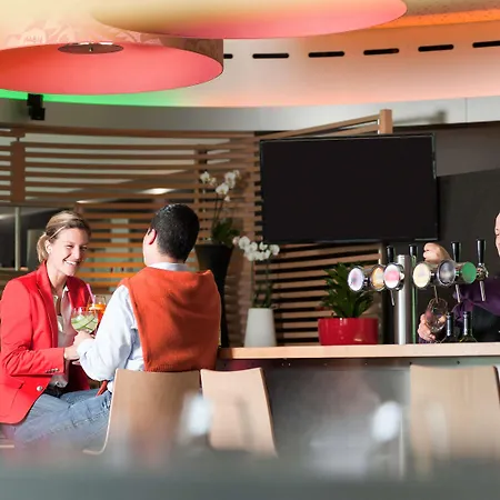 Novotel Centrum מלון 4*
