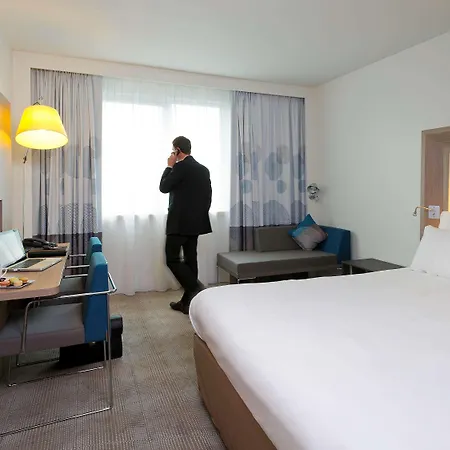 מלון Novotel Centrum