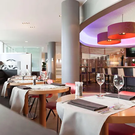 מלון Novotel Centrum 4*