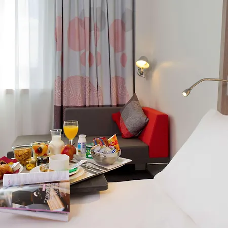 Novotel Centrum מלון 4*