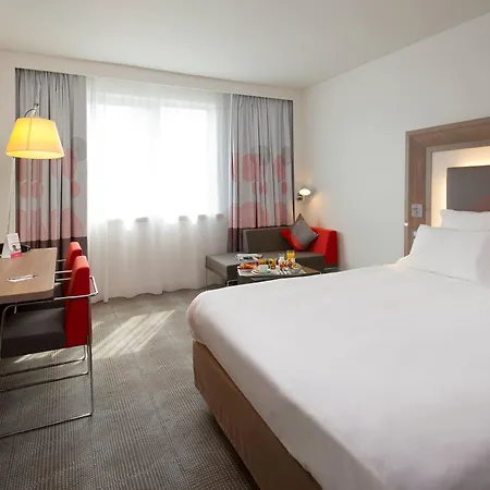 Novotel Centrum מלון ליובן