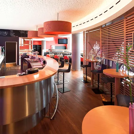 Novotel Centrum 4* ליובן