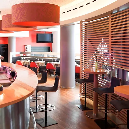 Novotel Centrum מלון 4*