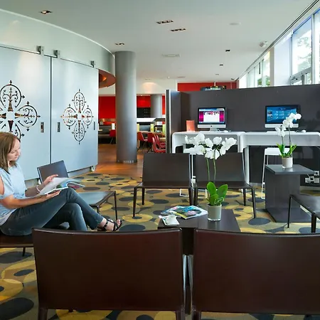Novotel Centrum 4* ליובן